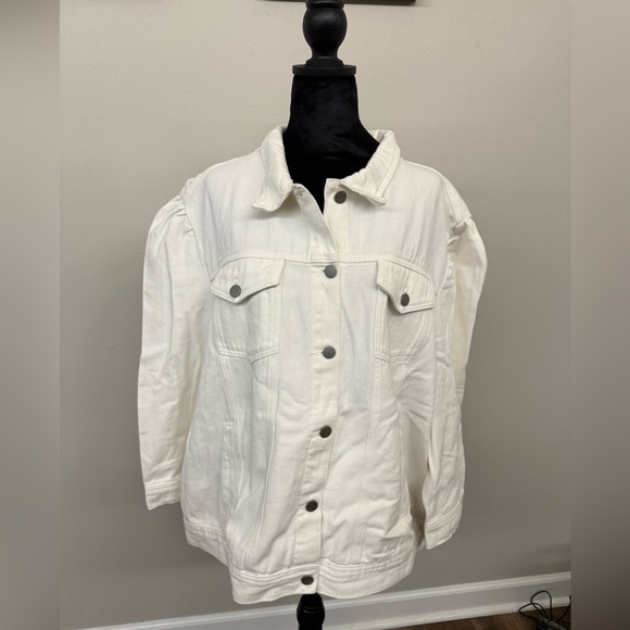 White jean jacket - Picture 1 of 5